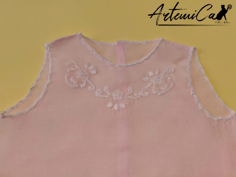 Leggenda di Lino: Camicina Rosa con Ricamo Sognante