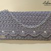 1 Sospiro di Perla: Borsa Clutch Artigianale con Perle e Manico Argento