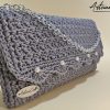 2 Sospiro di Perla: Borsa Clutch Artigianale con Perle e Manico Argento