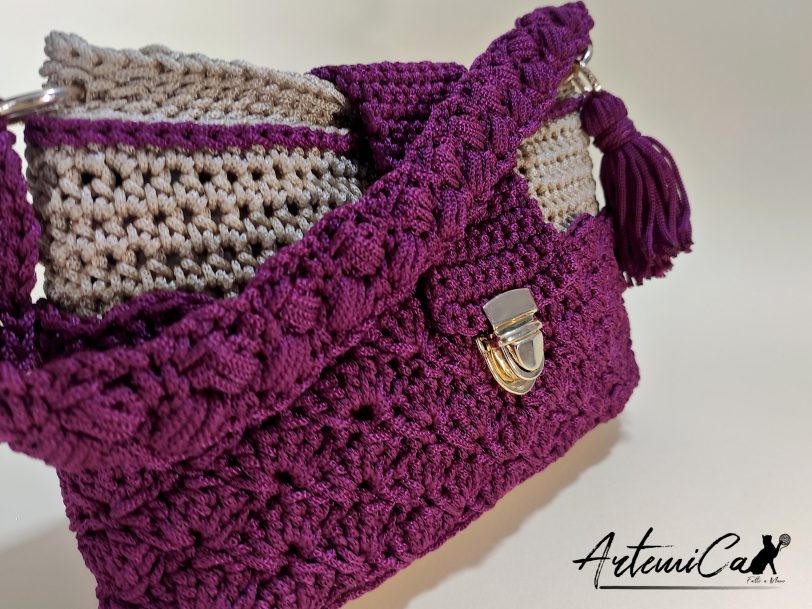Stile in Movimento: Pochette Elegante fatta a mano con Chiusura a Cartella