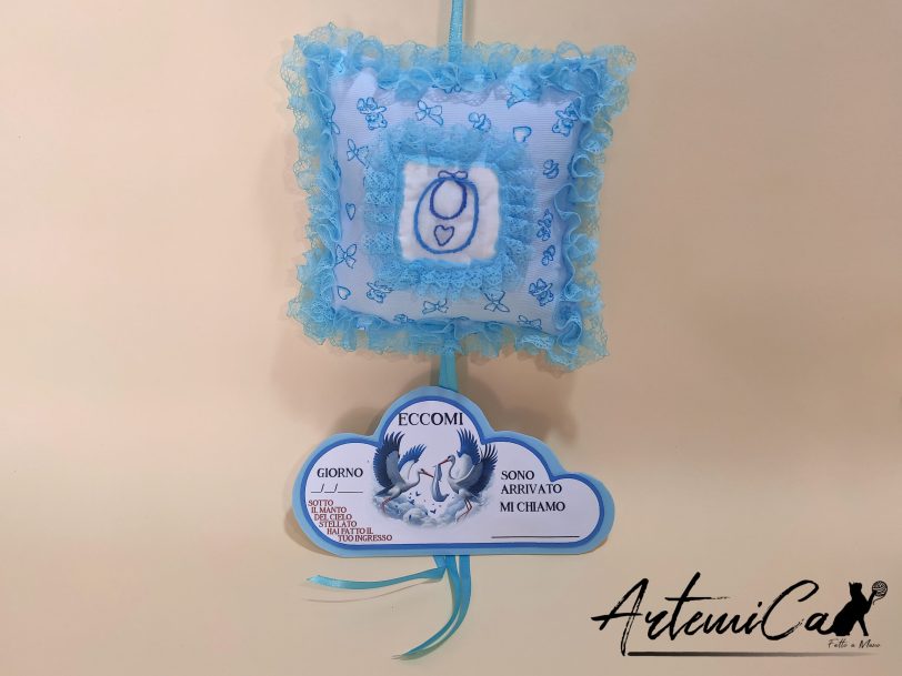 Cuscino Dolce Benvenuto: Fiocco Nascita Handmade Morbido e personalizzabile