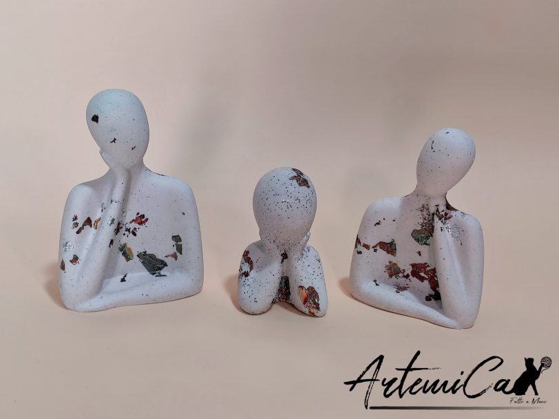 Pensieri in Resina: Tris d'Arte - Statuette Bianche con Foglia Oro
