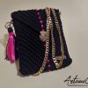 Portacellullare fatto a mano all'uncinetto: Fucsia Noir Flair