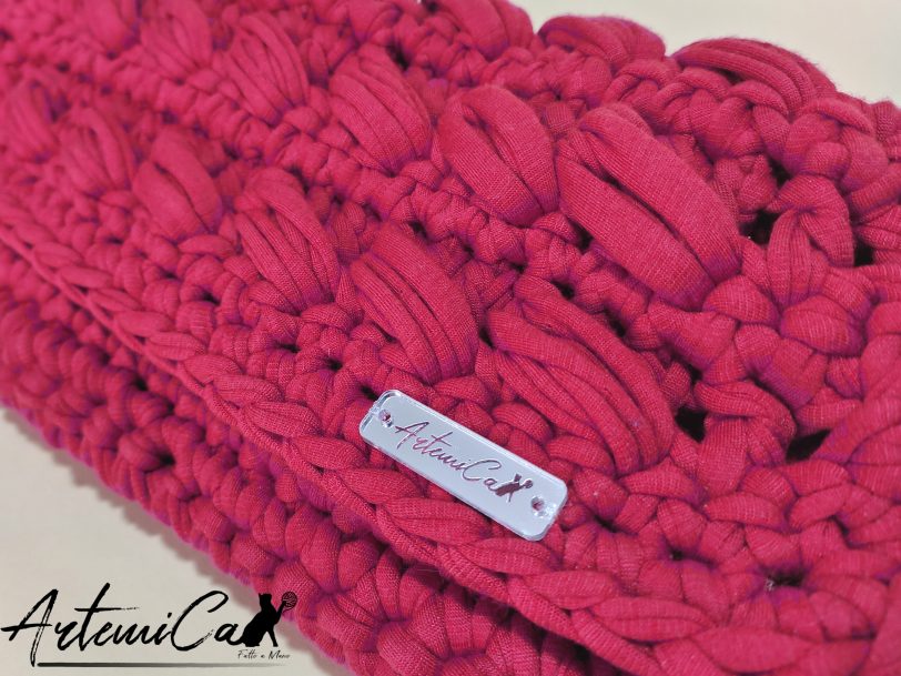 Clutch fatta a mano in fettuccia bordeaux: Passione Intrecciata