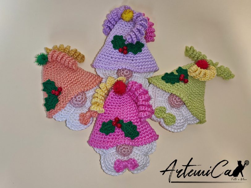 Gnomo all'uncinetto di Natale: Decorazione all'Uncinetto fatta a mano per Addobbi e Portachiavi