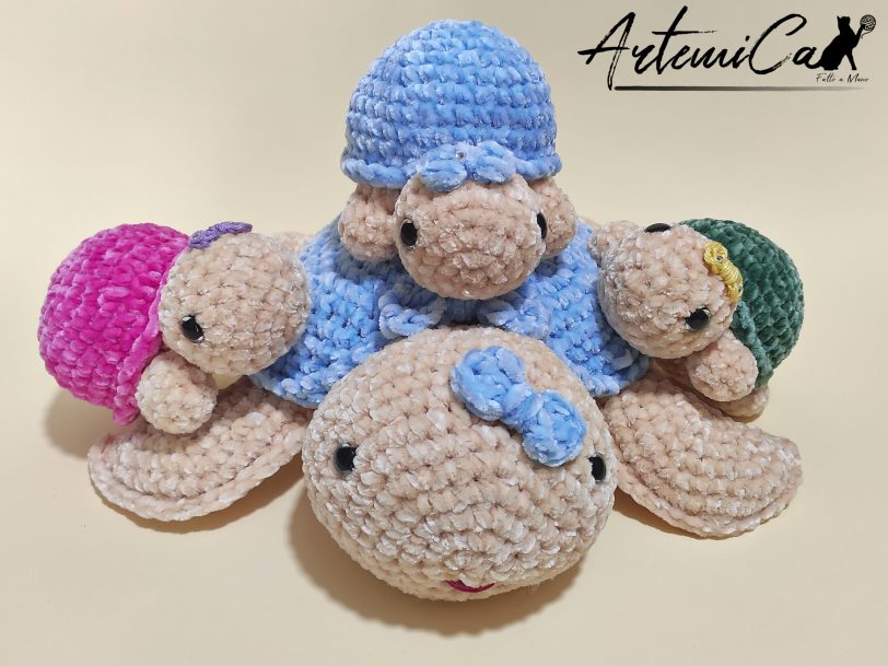 Tartarughe Fatte a Mano all'Uncinetto: Dolci Creazioni Amigurumi Portafortuna