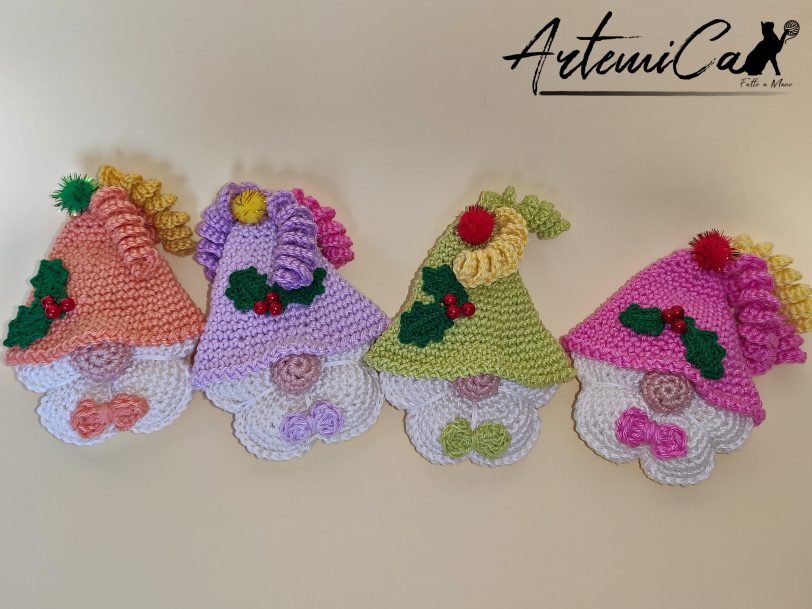 Gnomo all'uncinetto di Natale: Decorazione all'Uncinetto fatta a mano per Addobbi e Portachiavi
