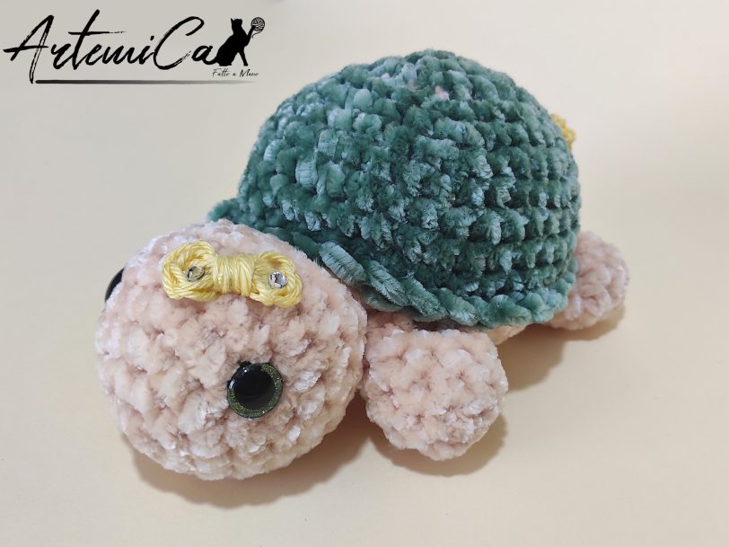 Tartarughe Fatte a Mano all'Uncinetto: Dolci Creazioni Amigurumi Portafortuna