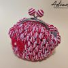 Bon Bon Charm: Portamonete Fatto a Mano all'Uncinetto con Perline e Chiusura elegante