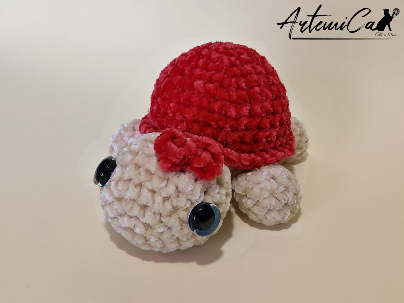 Tartarughe Fatte a Mano all'Uncinetto: Dolci Creazioni Amigurumi Portafortuna