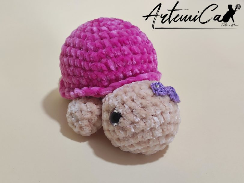 Tartarughe Fatte a Mano all'Uncinetto: Dolci Creazioni Amigurumi Portafortuna