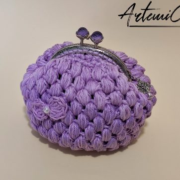 Bon Bon Charm: Portamonete Fatto a Mano all'Uncinetto con Perline e Chiusura elegante