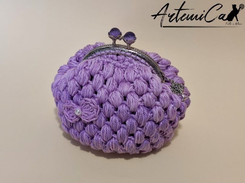 Bon Bon Charm: Portamonete Fatto a Mano all'Uncinetto con Perline e Chiusura elegante