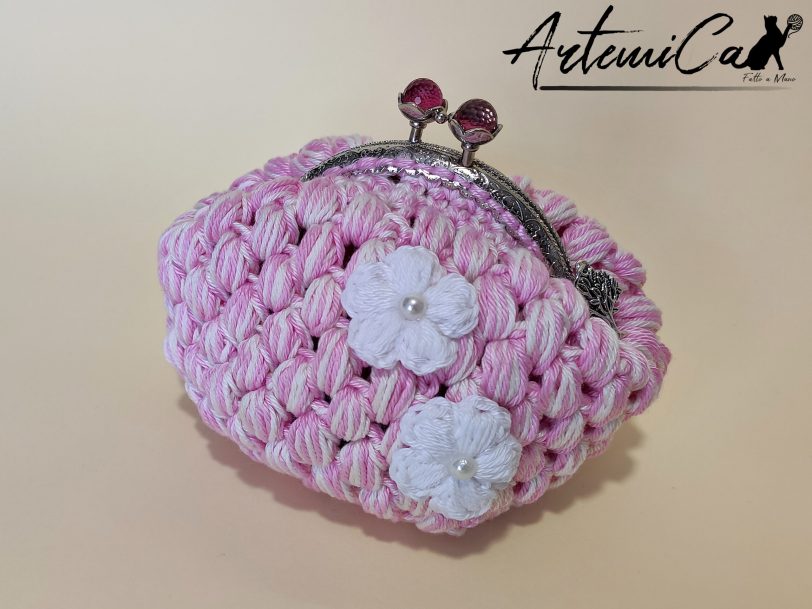 Bon Bon Charm: Portamonete Fatto a Mano all'Uncinetto con Perline e Chiusura elegante