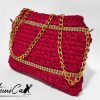 Clutch Fiamma Dorata: Borsa Fatta a Mano all'Uncinetto in Rosso con Strass e Catena dorata