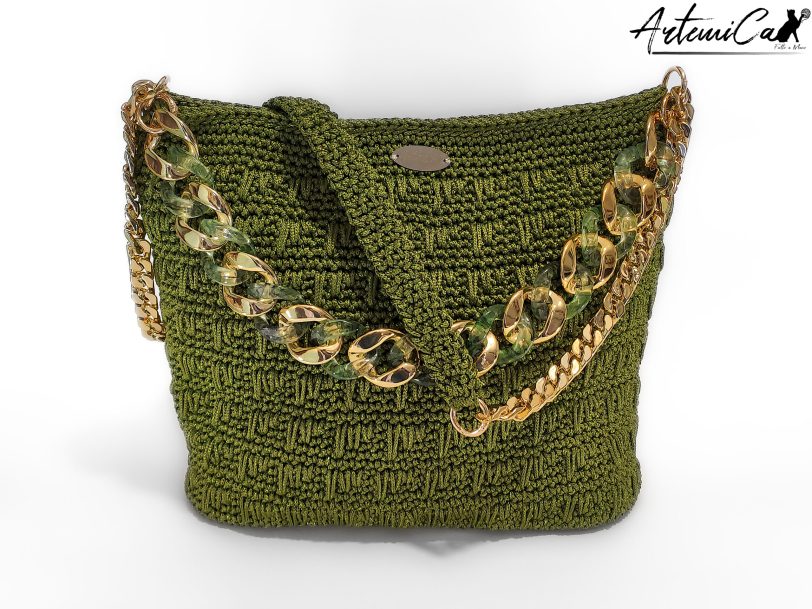 Borsa Riflessi di Giada: Tote Bag Artigianale in Cordino Verde Lurex con e Dettagli Dorati