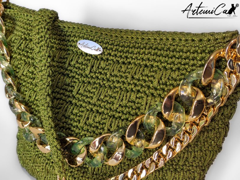 Borsa Riflessi di Giada: Tote Bag Artigianale in Cordino Verde Lurex con e Dettagli Dorati