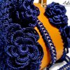 Maxi-Bag Fior di Notte: Borsa fatta a mano all'uncinetto in Blu Reale con inserti in eco-pelle