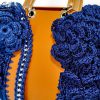 Maxi-Bag Fior di Notte: Borsa fatta a mano all'uncinetto in Blu Reale con inserti in eco-pelle