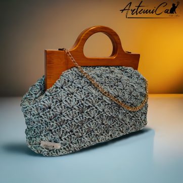 01 (Artemicat) Sogno d'Acqua: Borsa Fatta Mano all'Uncinetto & Chiusura Clic Clac in Legno