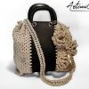 Maxi-Bag Petalo Chic: Borsa Fatta a Mano all'Uncinetto Elegante con Fiori