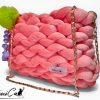 Borsa chunky artigianale rosa confetto con pendente neon e viola lilla