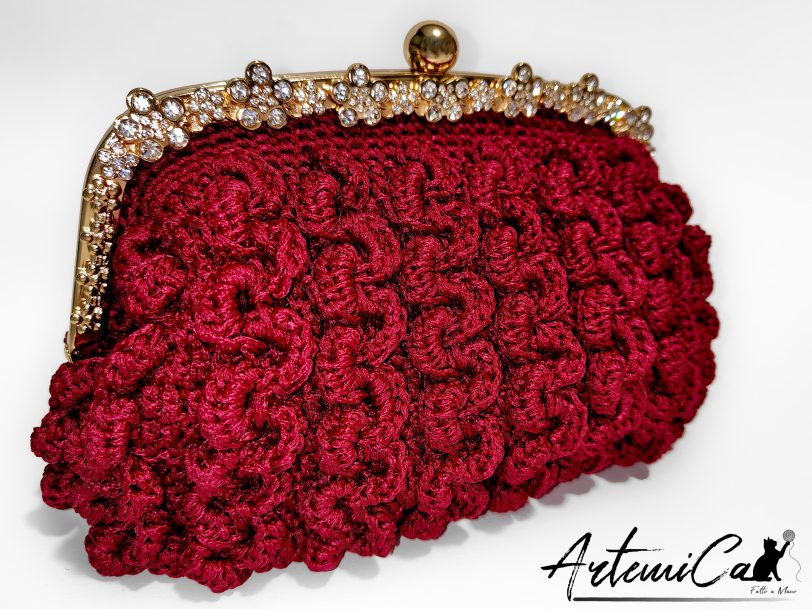 Capriccio Speziato – Pochette bordeaux in cordino fatta a mano