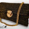 Pochette Regina della Notte: Borsa fatta a mano all'Uncinetto nera elegante con dettagli oro