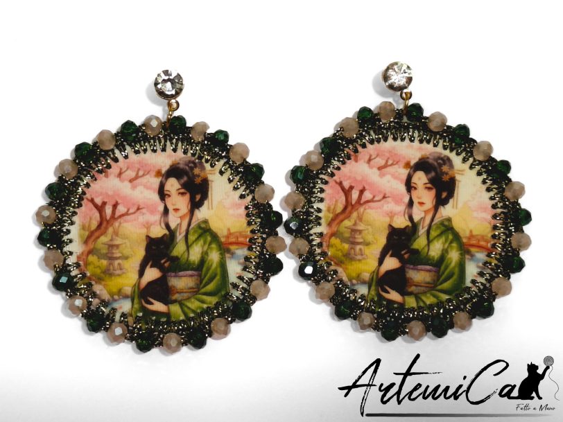 Sakura Dreams - Orecchini Tessili Fatti a Mano Stile Japan con Cristalli e Perle